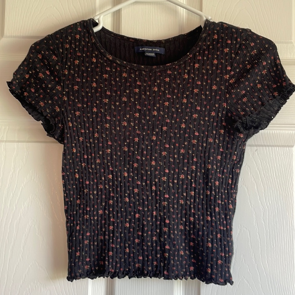 American Eagle Floral Crop Top
